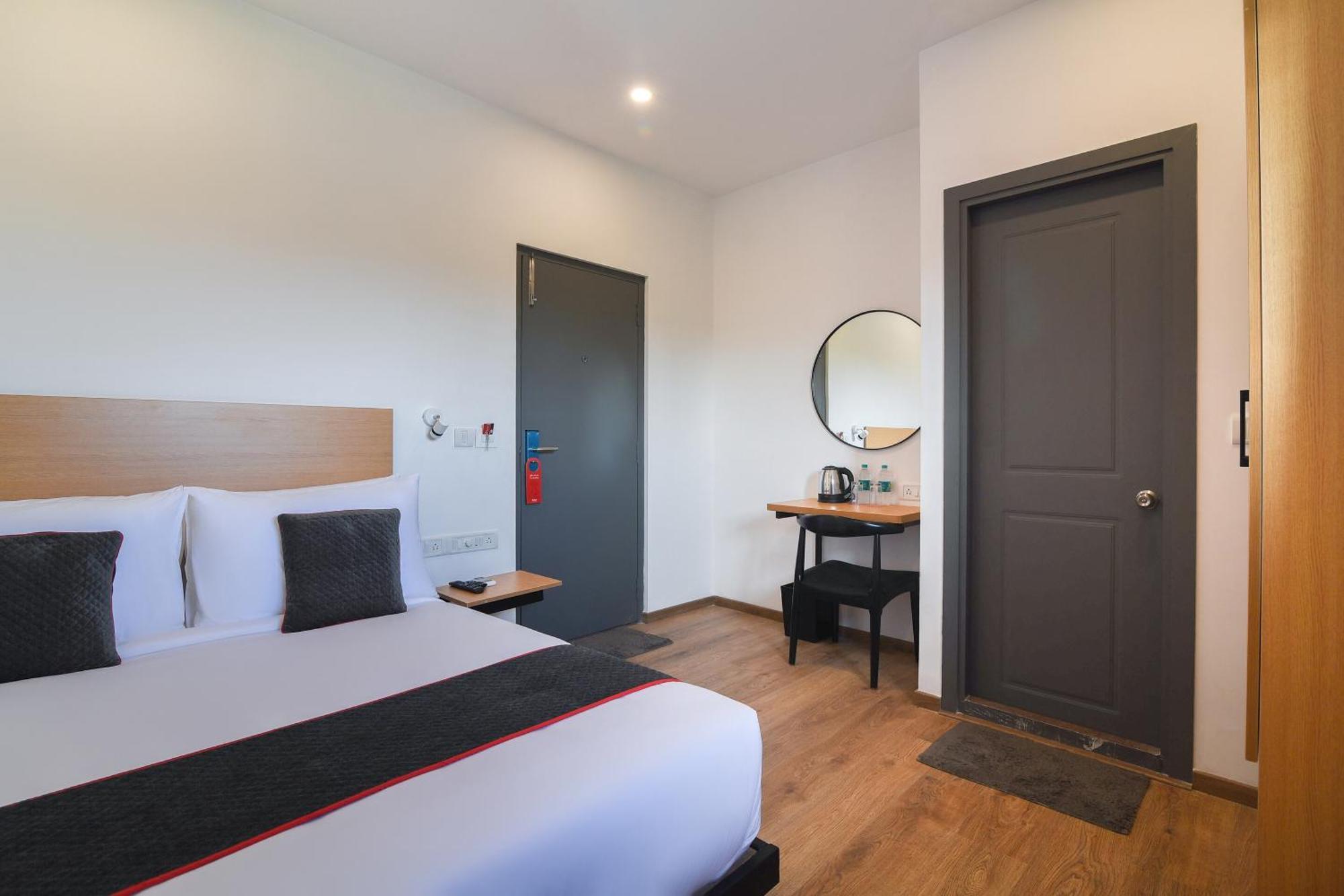 Super Townhouse Spruce Hotels Bellandur Bangalore Luaran gambar