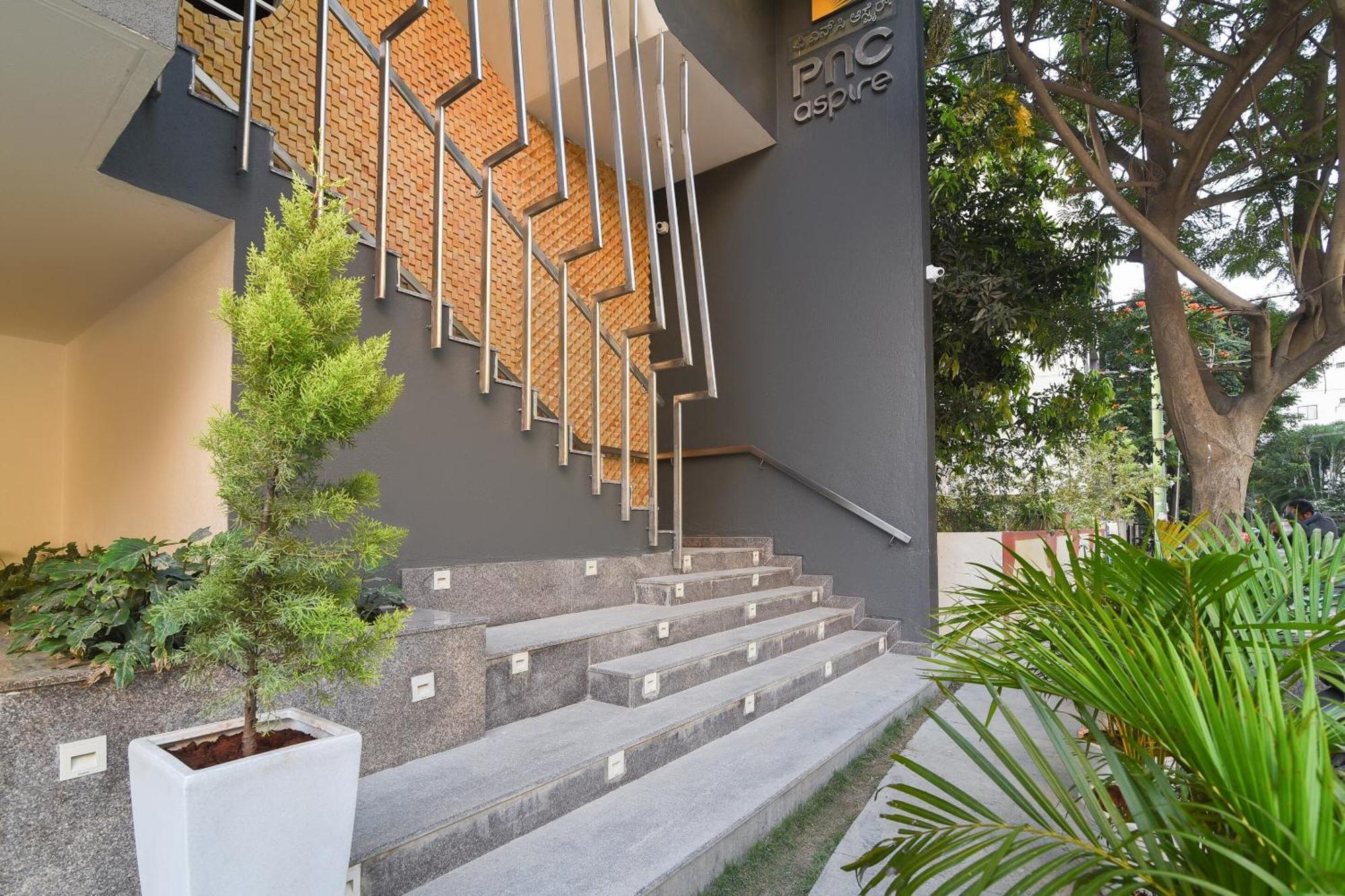 Super Townhouse Spruce Hotels Bellandur Bangalore Luaran gambar