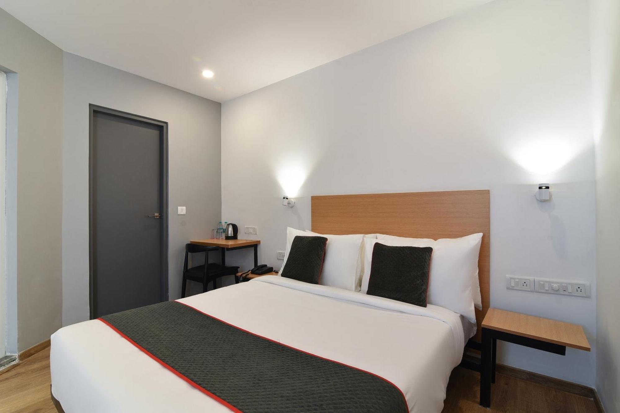 Super Townhouse Spruce Hotels Bellandur Bangalore Luaran gambar